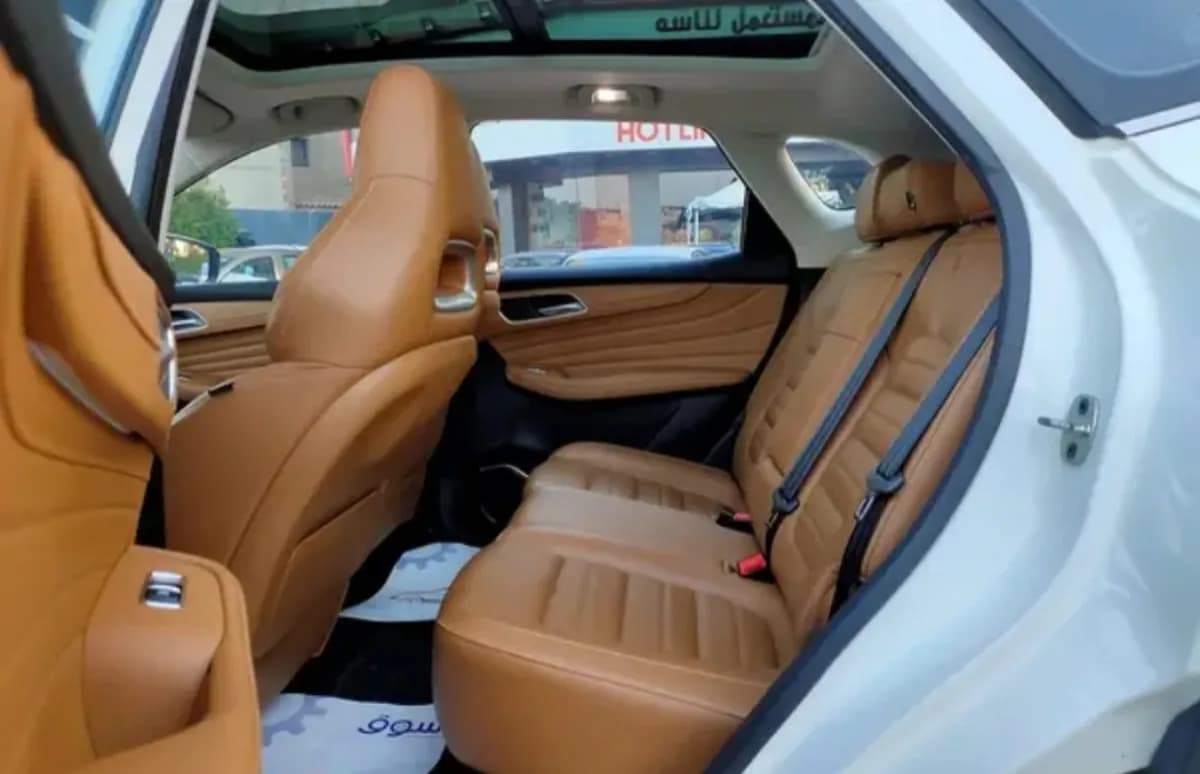ام جي اتش اس 2021 لاكشري أبيض أوتوماتيك — مستعملة
