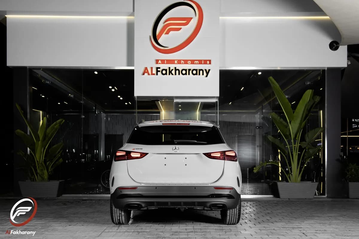 مرسيدس بنز GLA 200 2027 ايه ام جي رمادي ناردو أوتوماتيك — جديدة