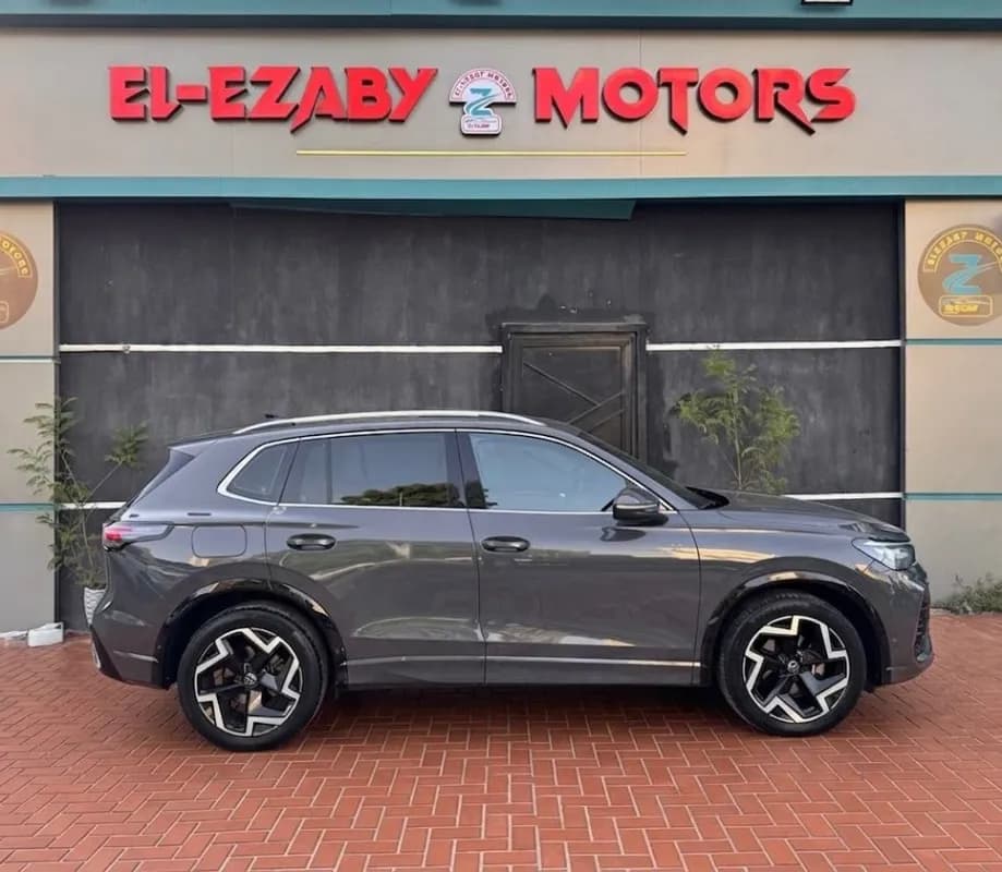 Volkswagen Tiguan 2024 R line Petroleum Automatic — Used