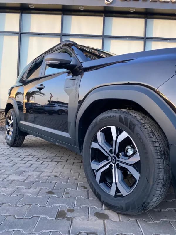 Renault Duster 2027 H2 Black Automatic — New