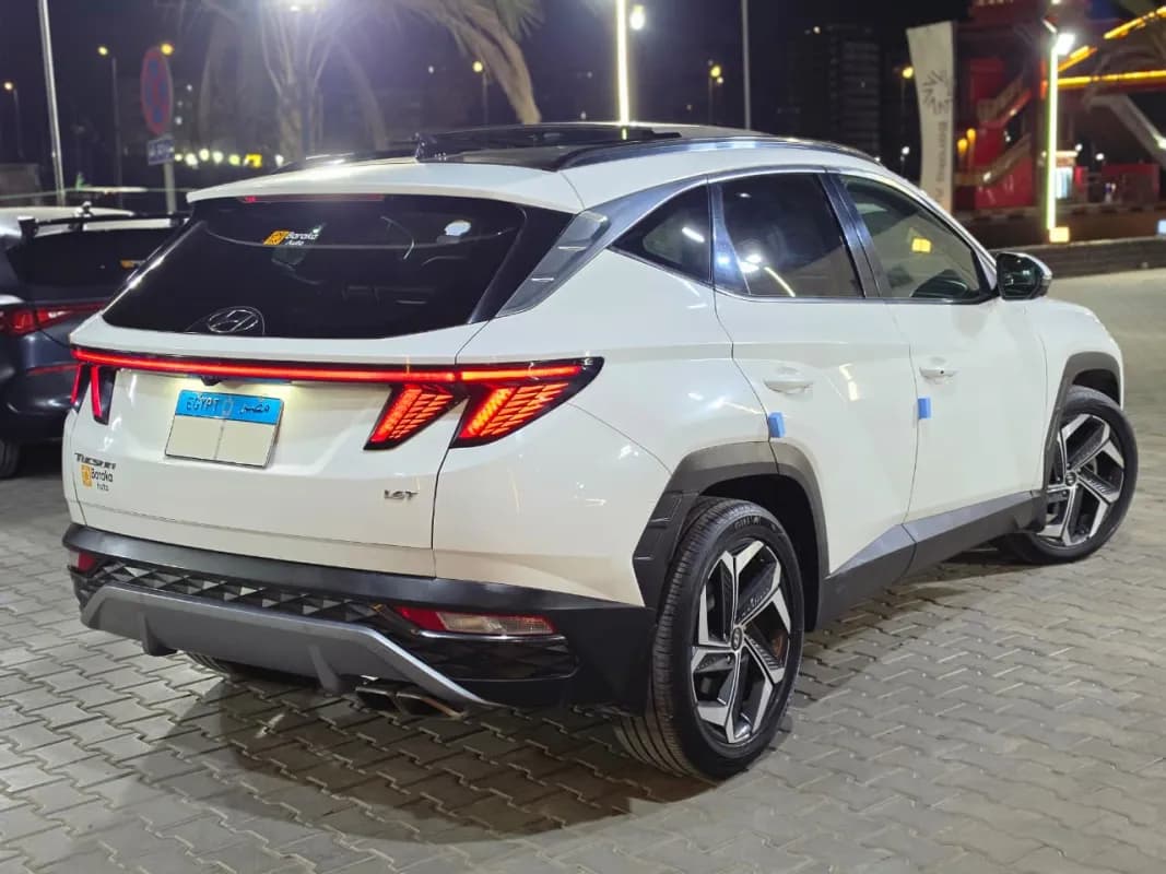 Hyundai Tucson 2021 Top line White Automatic — Used