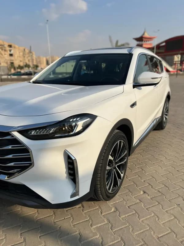 Jetour X70 PLUS 2023 Luxury White Automatic — Used