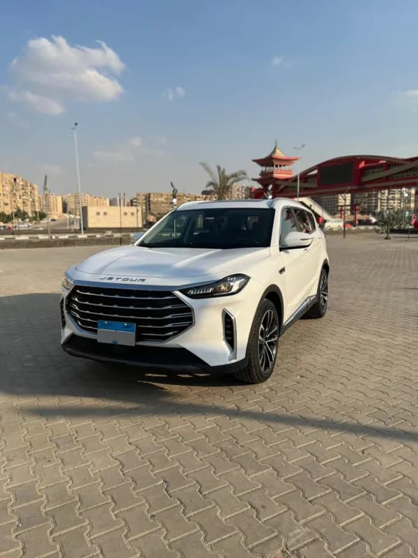 Jetour X70 PLUS 2023 Luxury White Automatic — Used