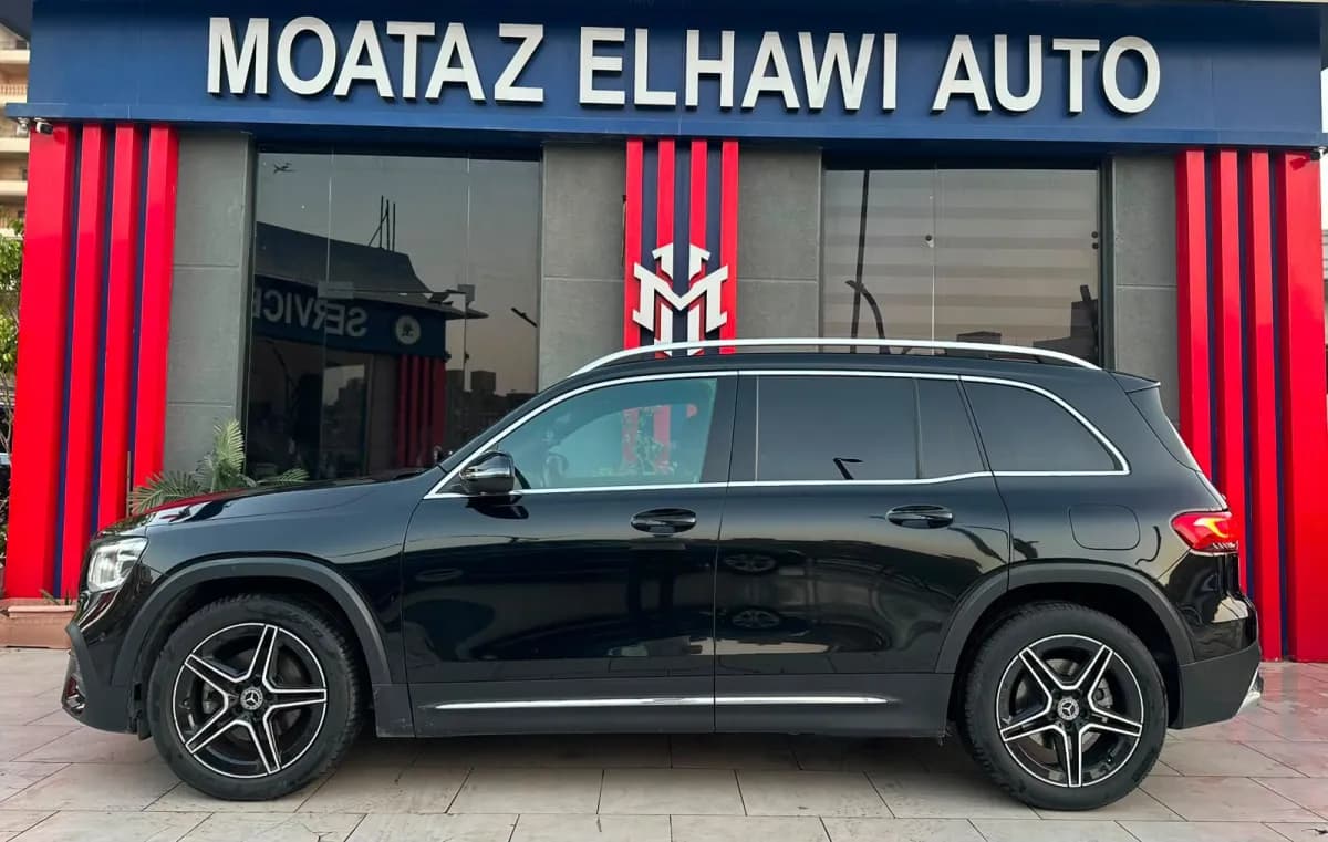 Mercedes-Benz GLB 200 2023 AMG Line Black Automatic — Used