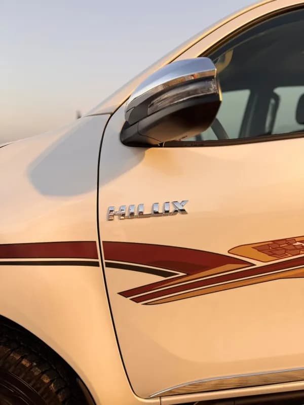 Toyota Hilux 2026 SRS White Automatic — New