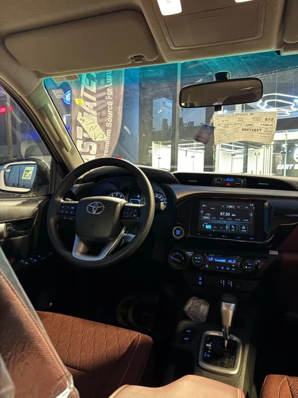 Toyota Hilux 2026 SRS White Automatic — New