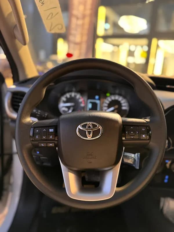 Toyota Hilux 2026 SRS White Automatic — New