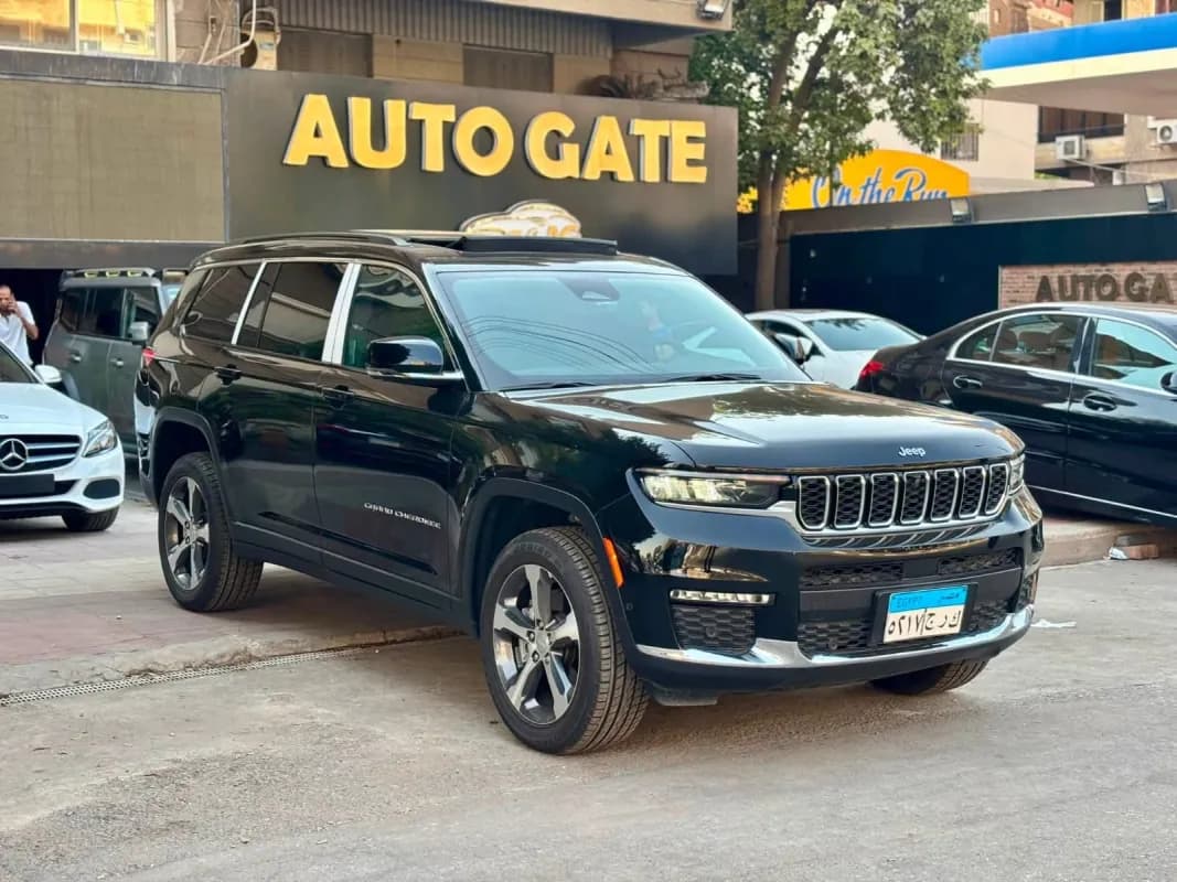 Jeep Grand Cherokee 2024 Limited Black Automatic — Used