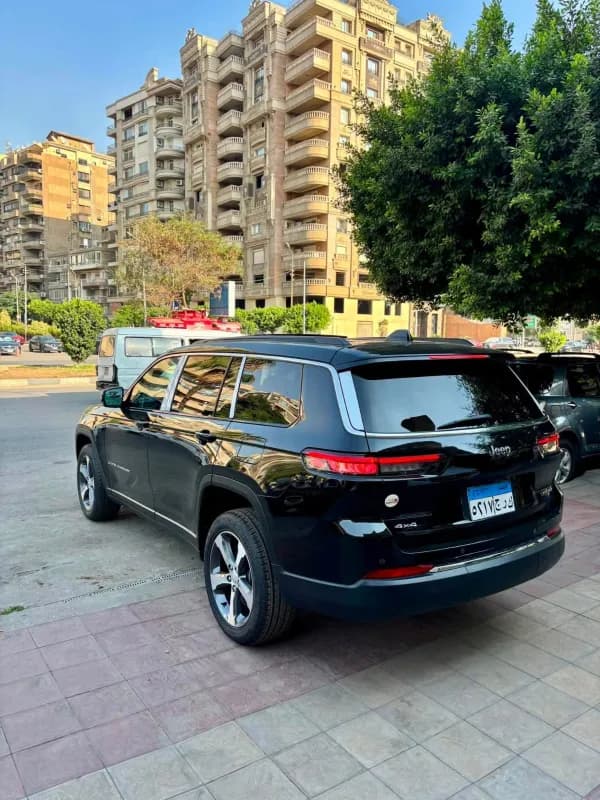 Jeep Grand Cherokee 2024 Limited Black Automatic — Used