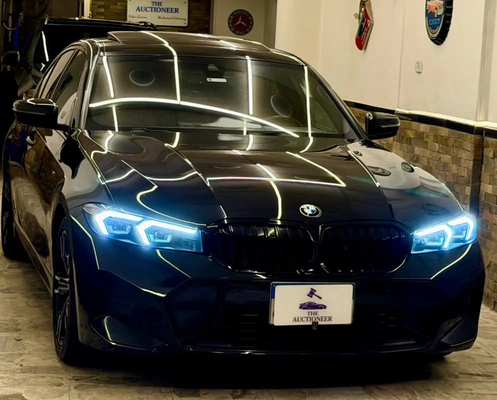 BMW 320i 2024 M Sport Black Automatic — Used