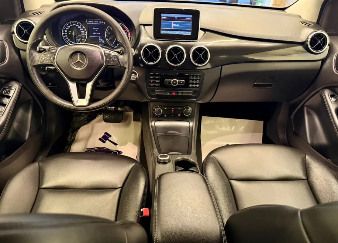 Mercedes-Benz B 200 2013 Progressive Designo Silver Automatic — Used