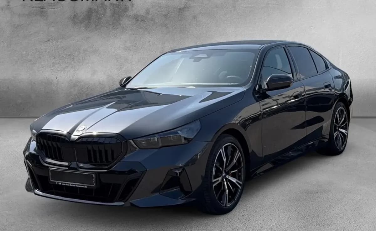 BMW 520i 2026 M Sport Black Automatic — New