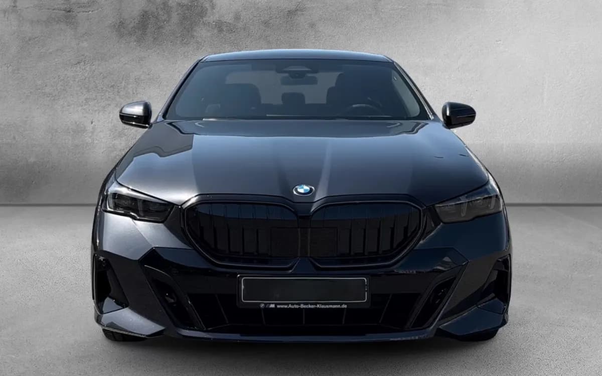 BMW 520i 2026 M Sport Black Automatic — New