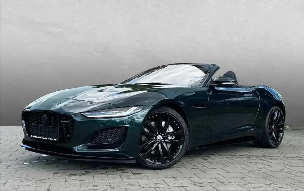 Jaguar F-TYPE 2025 R-Dynamic Black Automatic — Used