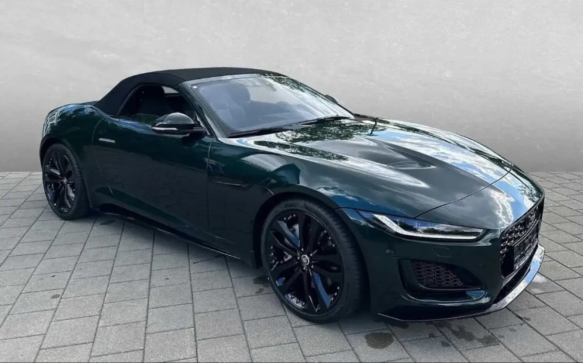 Jaguar F-TYPE 2025 R-Dynamic Black Automatic — Used