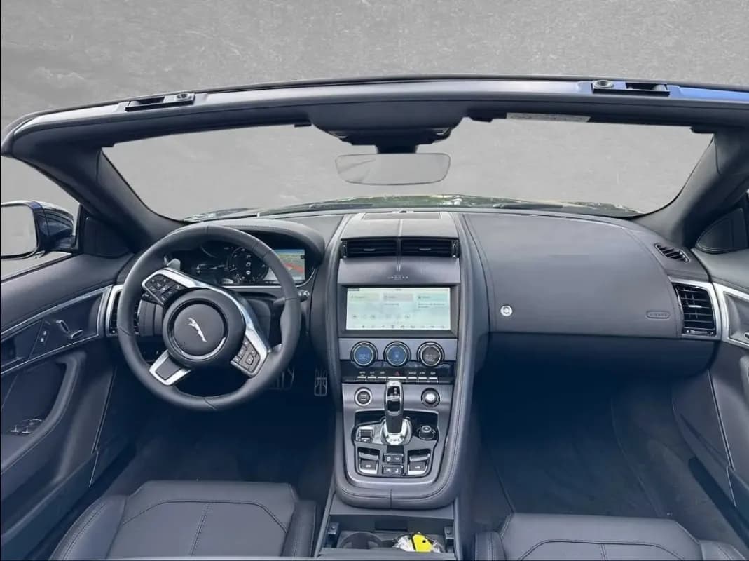 Jaguar F-TYPE 2025 R-Dynamic Black Automatic — Used