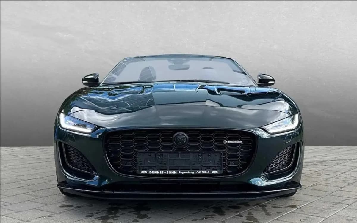 Jaguar F-TYPE 2025 R-Dynamic Black Automatic — Used