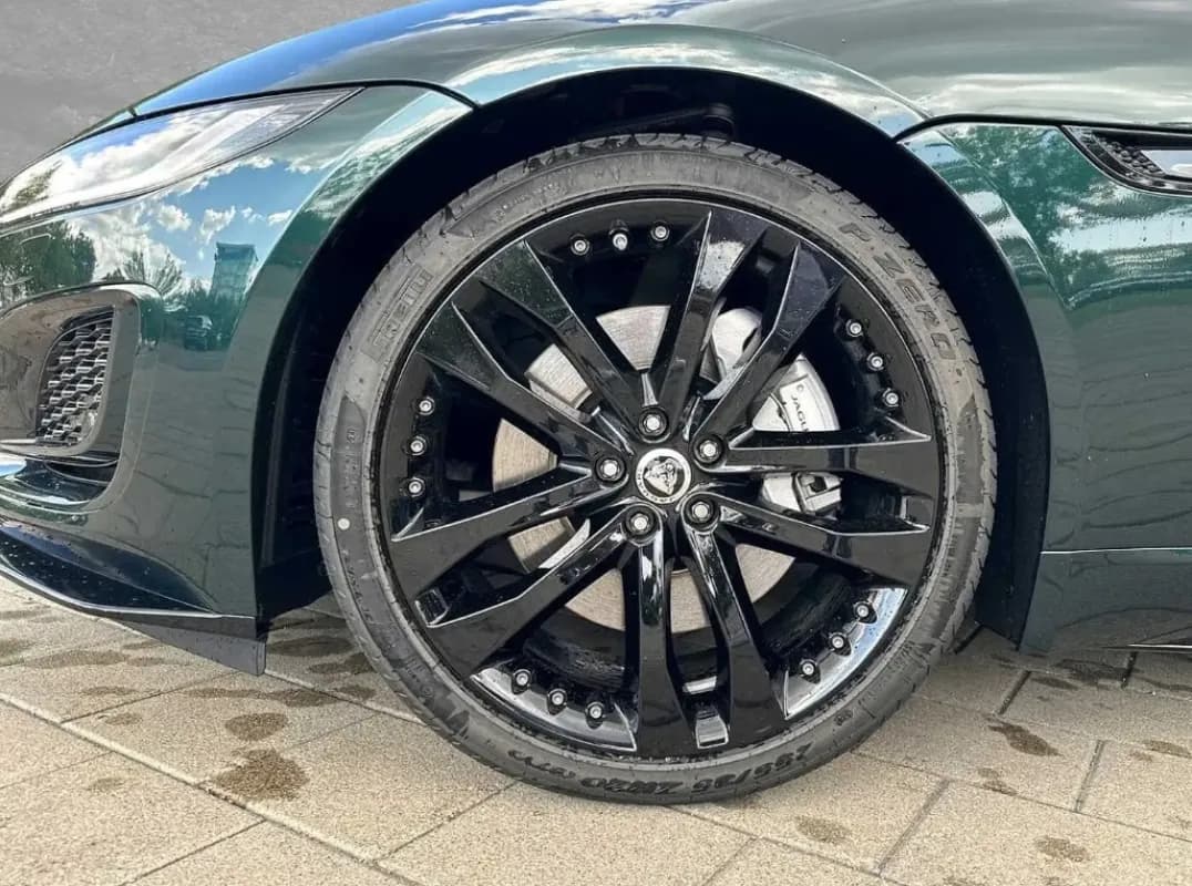 Jaguar F-TYPE 2025 R-Dynamic Black Automatic — Used