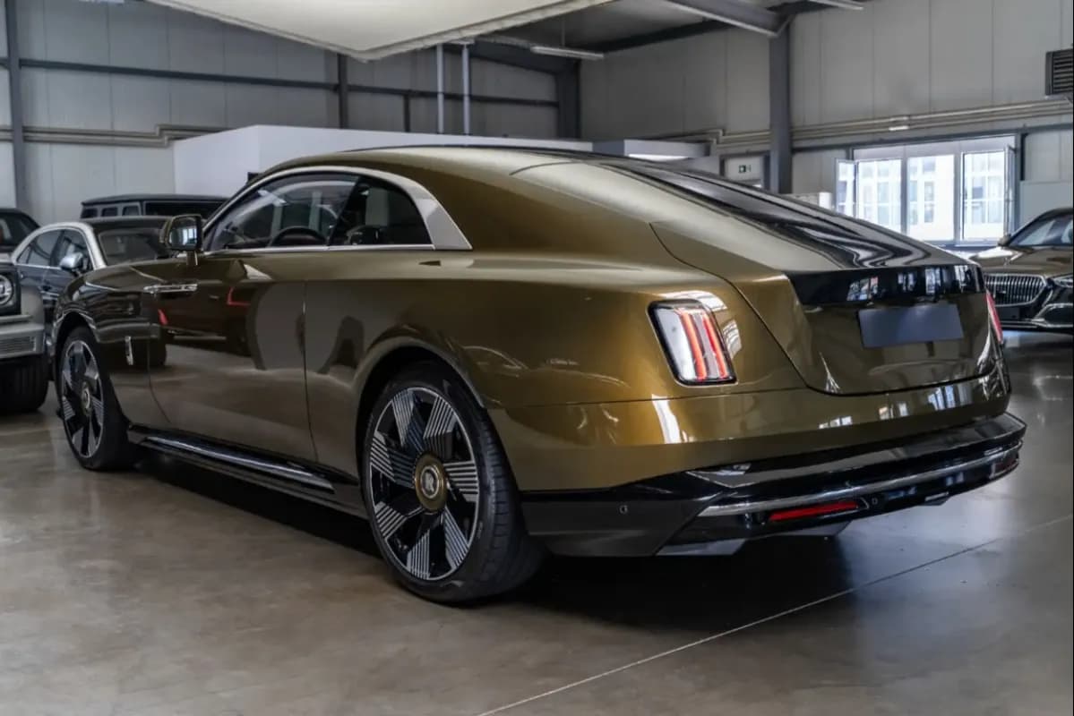Rolls Royce Spectre 2023 Coupe Brown Automatic — Used