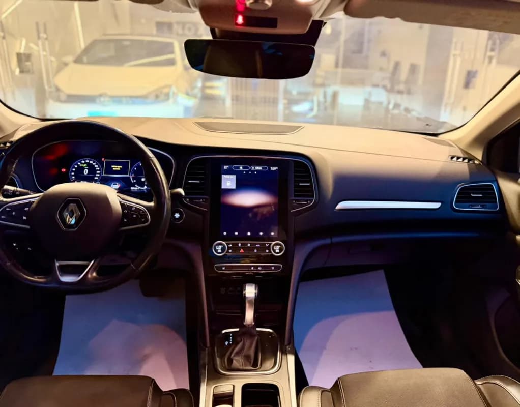 Renault Megane 2023 Signature SR Black Automatic — Used