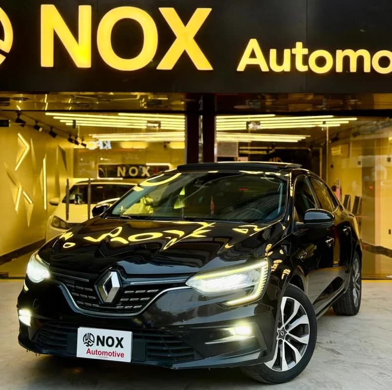 Renault Megane 2023 Signature SR Black Automatic — Used