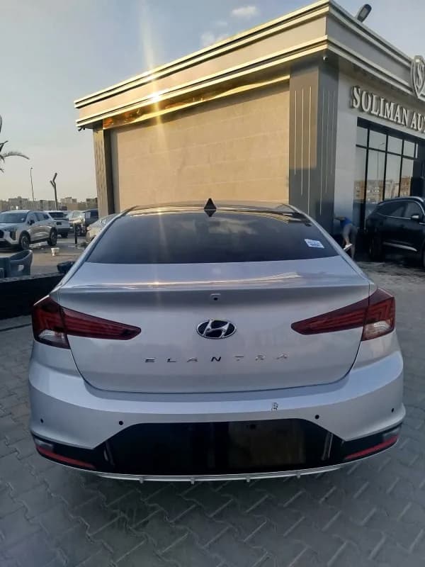 Hyundai Elantra AD 2027 Topline Silver Automatic — New