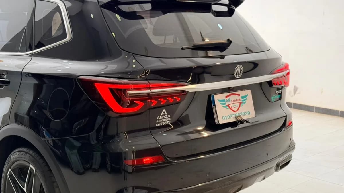 ام جي ار اكس 5 2025 لاكشري أسود أوتوماتيك — مستعملة