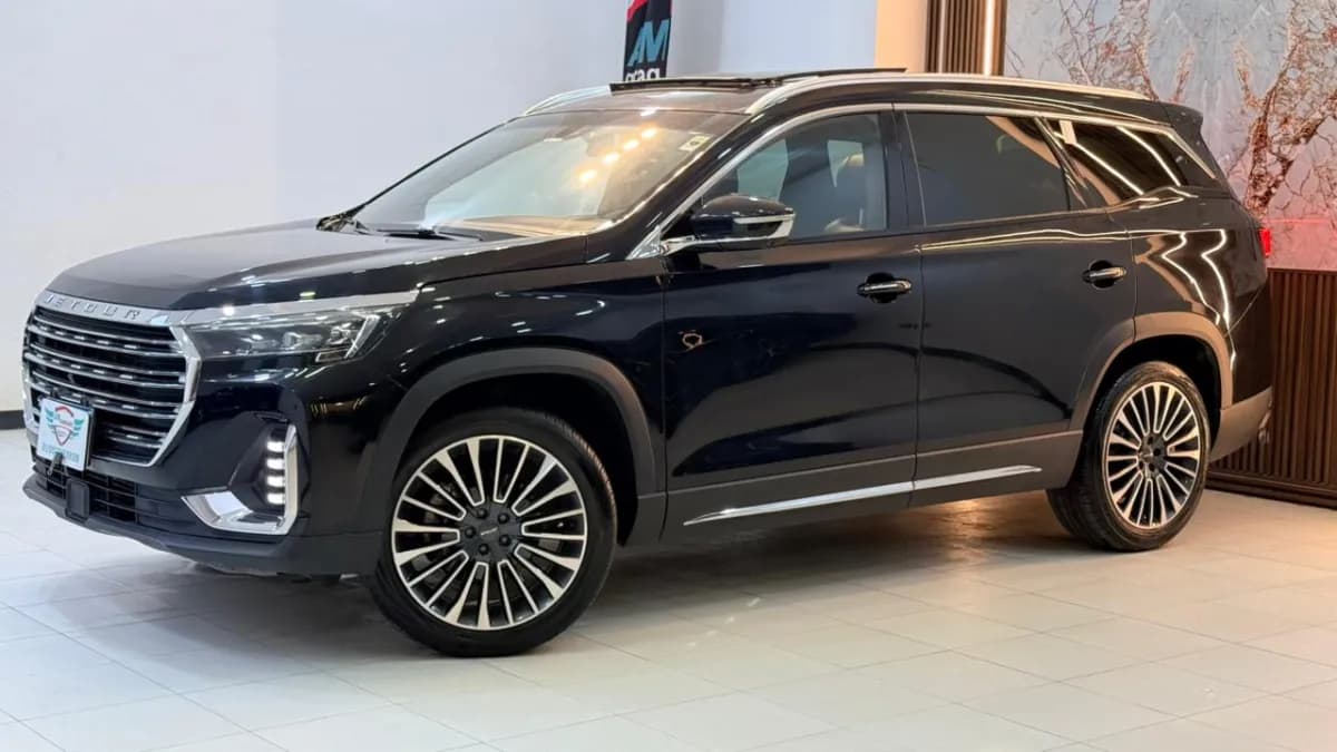 Jetour X90 2025 plus Black Automatic — Used