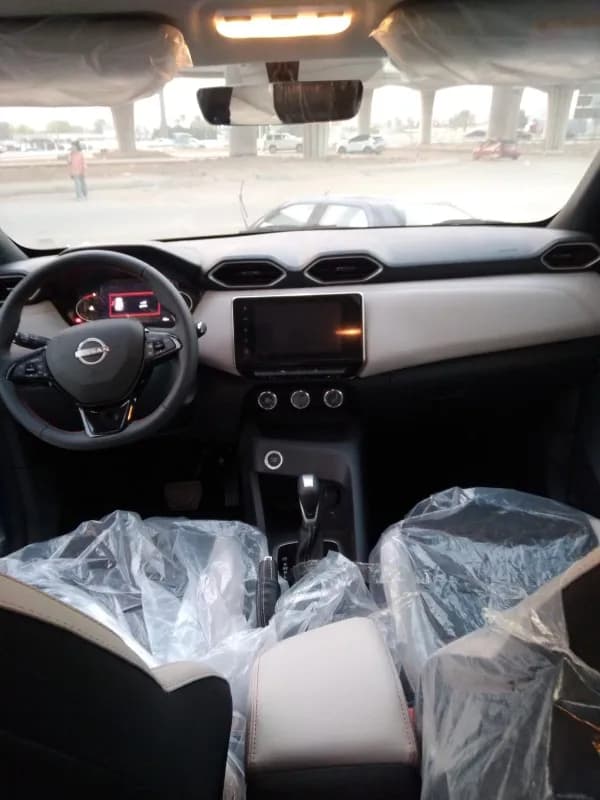 Nissan Magnite 2027 Tekna Blue Automatic — New