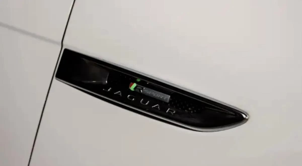 Jaguar F-PACE 2018 P250 S White Automatic — Used