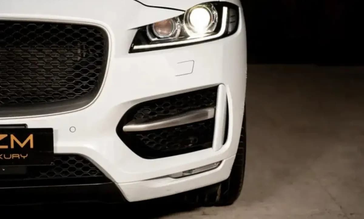 Jaguar F-PACE 2018 P250 S White Automatic — Used