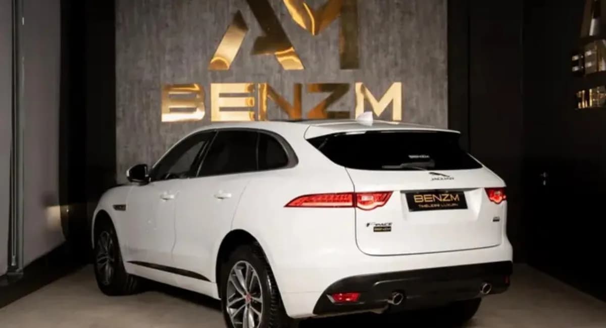 Jaguar F-PACE 2018 P250 S White Automatic — Used