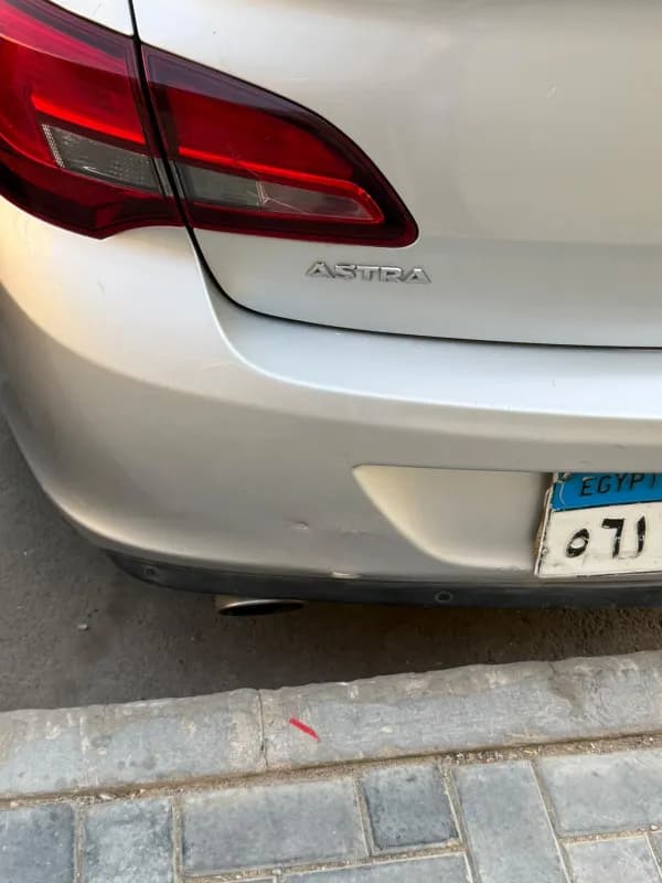 Opel Astra 2019 Topline White Automatic — Used