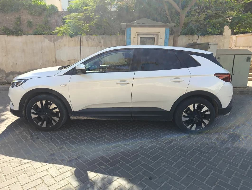 Opel Grand land 2021 Topline White Automatic — Used