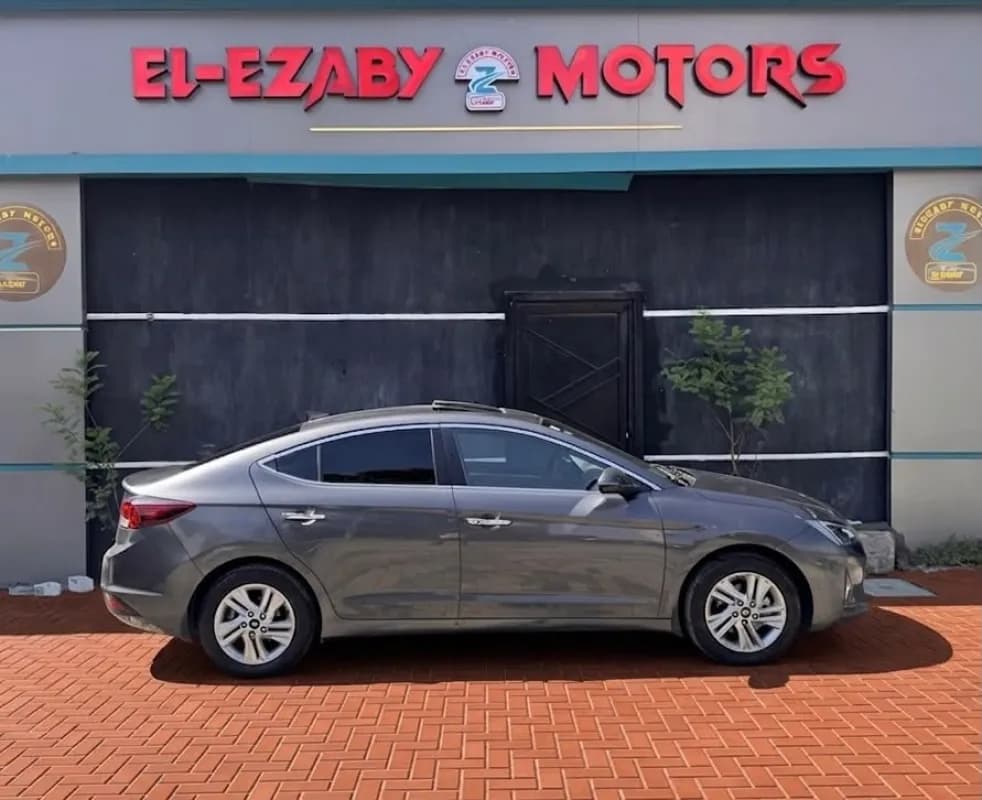 Hyundai Elantra AD 2025 Topline Gray Automatic — Used