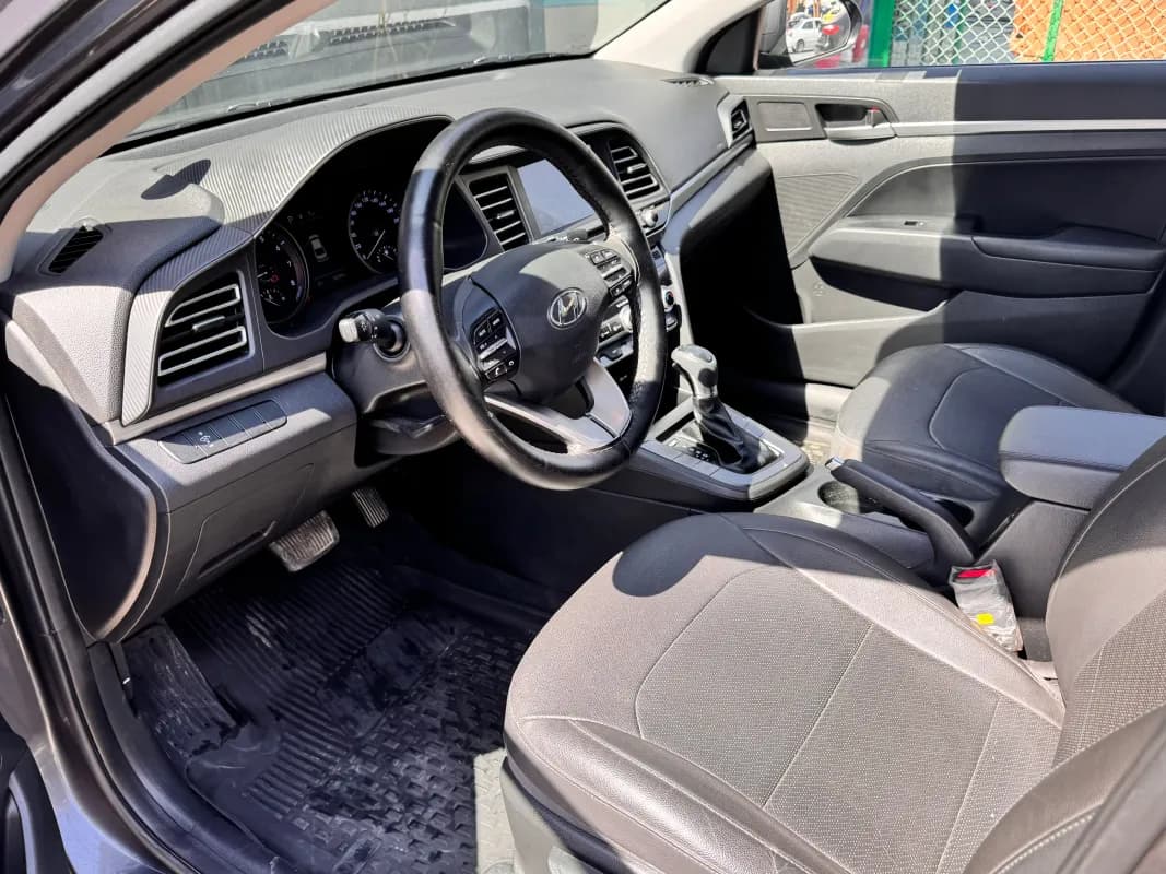 Hyundai Elantra AD 2025 Topline Gray Automatic — Used