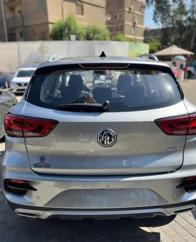 MG ZS 2027 Luxury Silver Automatic — New