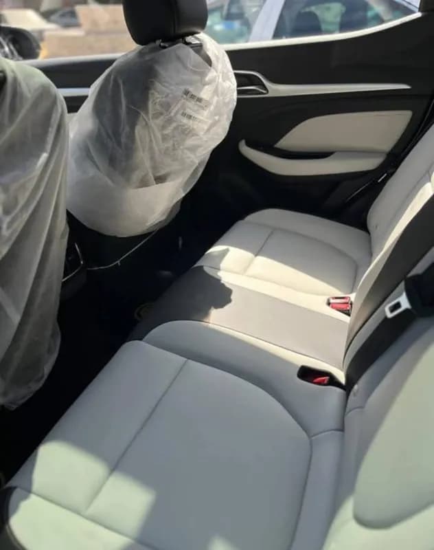 MG ZS 2027 Luxury Silver Automatic — New