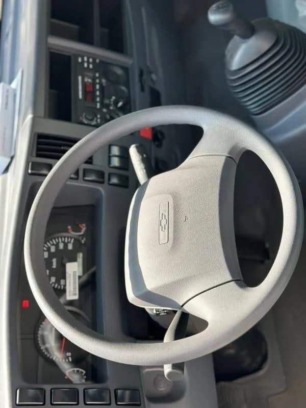 Chevrolet NQR 2027 Standard White Manual — New