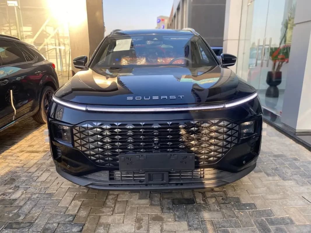 سويست S07 2027 هاي لاين أسود أوتوماتيك — جديدة