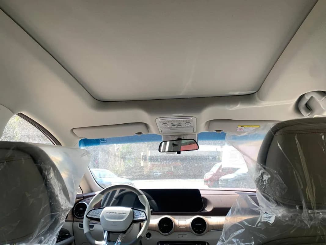 Forthing U tour 2026 Mpv White Automatic — New
