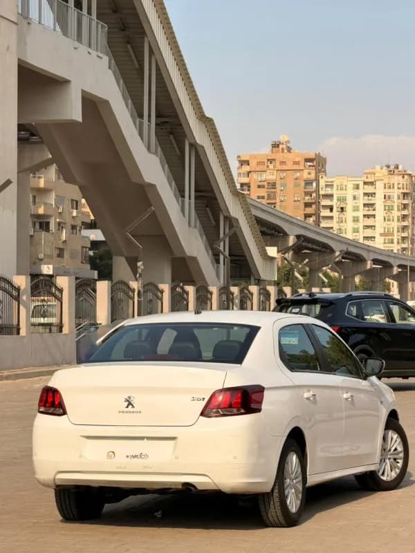 Peugeot 301 2020 allure White Automatic — Used