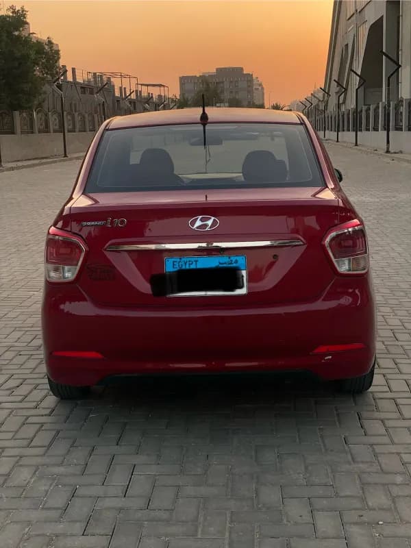 Hyundai I10 2015 Highline Red Automatic — Used