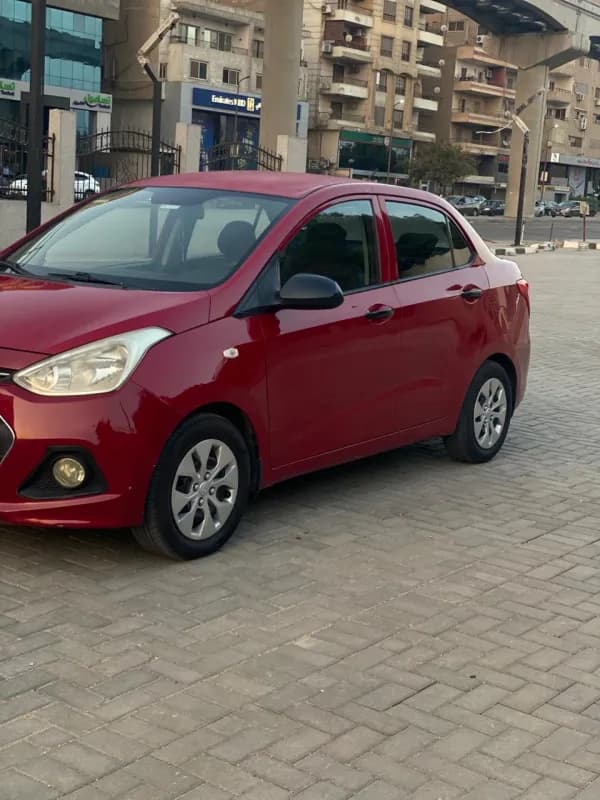 Hyundai I10 2015 Highline Red Automatic — Used