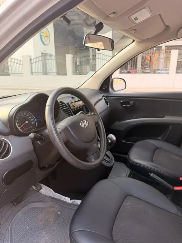 Hyundai I10 2017 Highline Silver Automatic — Used