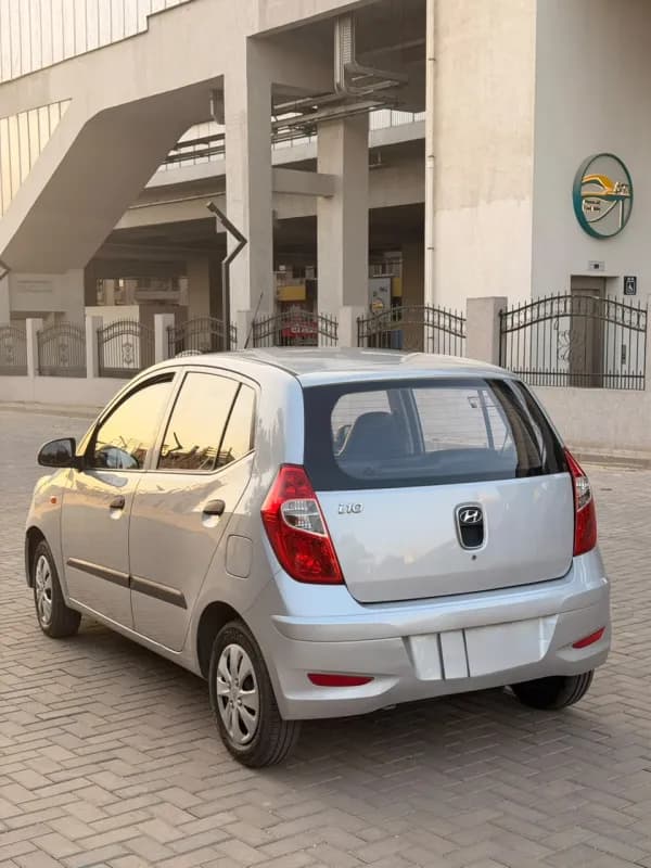 Hyundai I10 2017 Highline Silver Automatic — Used