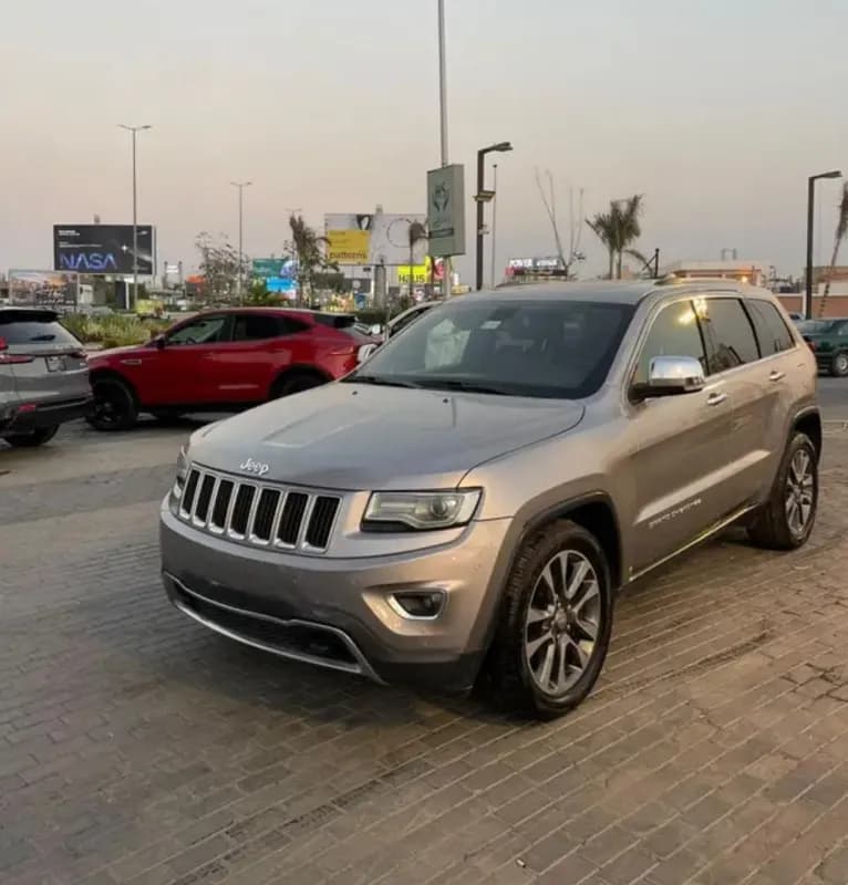 Jeep Grand Cherokee 2018 Limited Champagne Automatic — Used