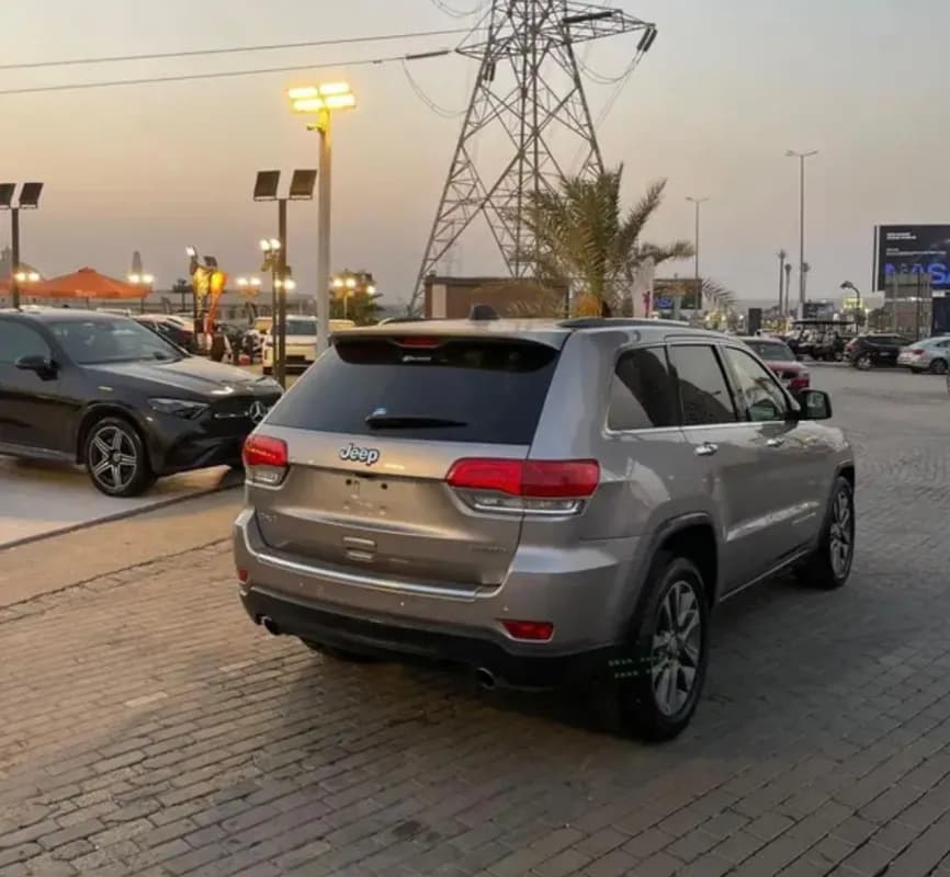 Jeep Grand Cherokee 2018 Limited Champagne Automatic — Used