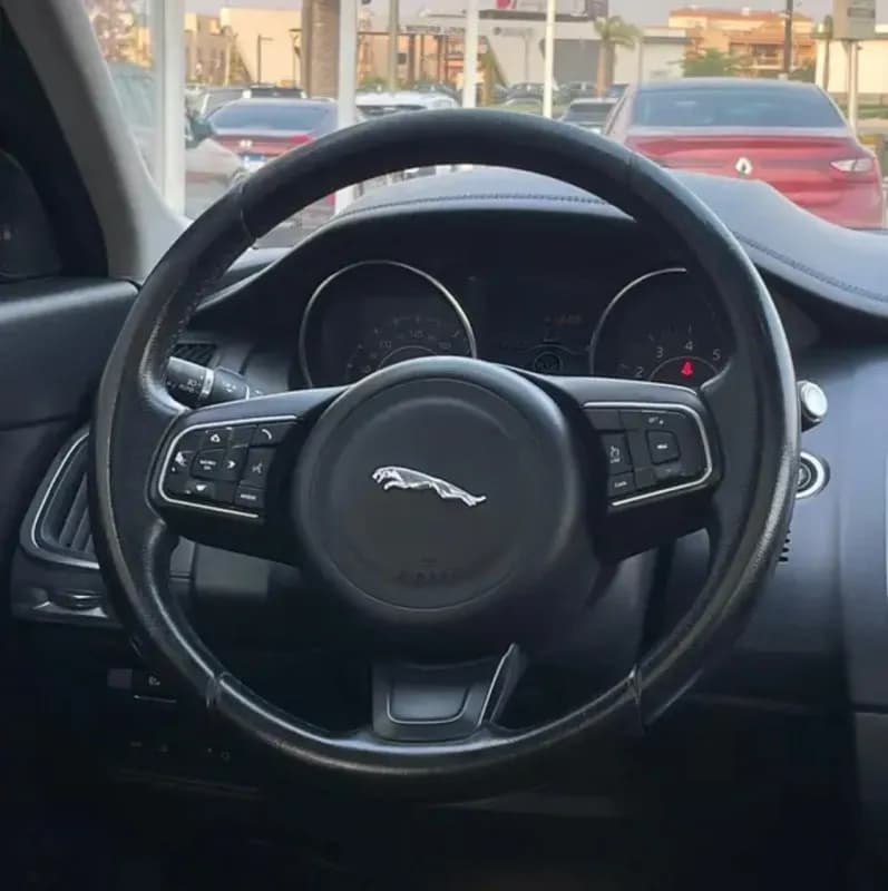 Jaguar E-PACE 2020 R-Dynamic S Red Automatic — Used