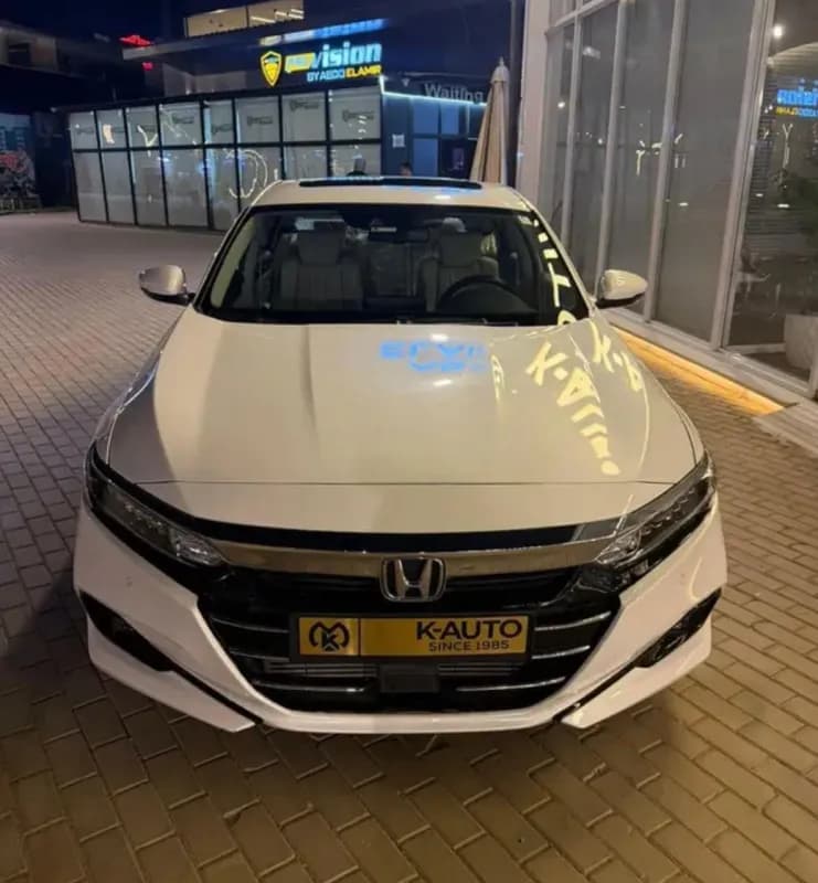Honda Accord 2022 Highline White Automatic — Used